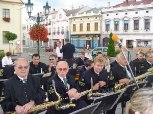 2004 08 - koncert na náměstí v Karviné