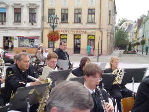 2004 08 - koncert na náměstí v Karviné