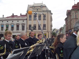 2004 08 - koncert na náměstí v Karviné